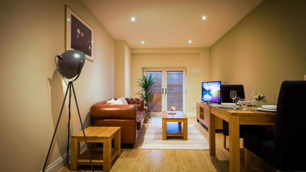 Superb City Center 1 Or 2 Bedroom Apts King Bed Southampton Zewnętrze zdjęcie