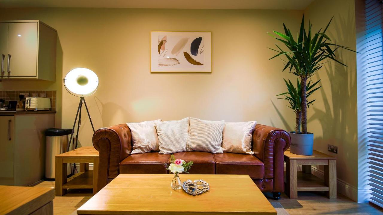 Superb City Center 1 Or 2 Bedroom Apts King Bed Southampton Zewnętrze zdjęcie