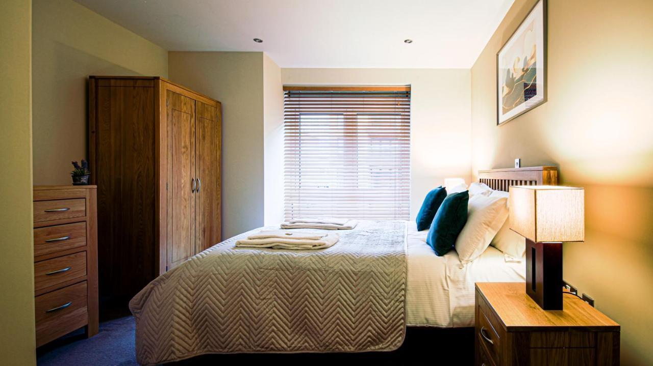 Superb City Center 1 Or 2 Bedroom Apts King Bed Southampton Zewnętrze zdjęcie