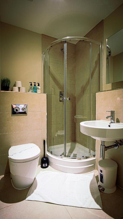 Superb City Center 1 Or 2 Bedroom Apts King Bed Southampton Zewnętrze zdjęcie