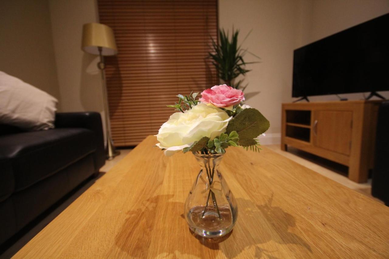 Superb City Center 1 Or 2 Bedroom Apts King Bed Southampton Zewnętrze zdjęcie
